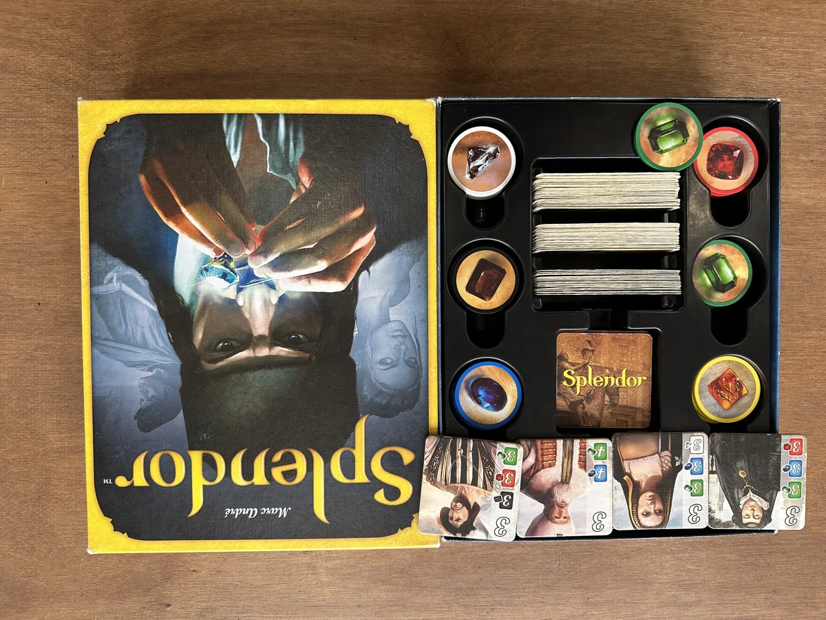 宝石の煌きの実物。ボードゲームカフェ ロンドン（吉祥寺）